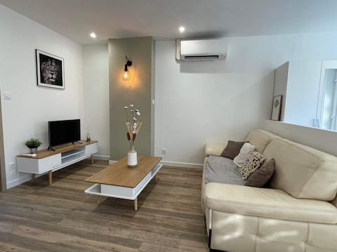 At Léa & Léo's 
superb two-room apartment with all the comforts