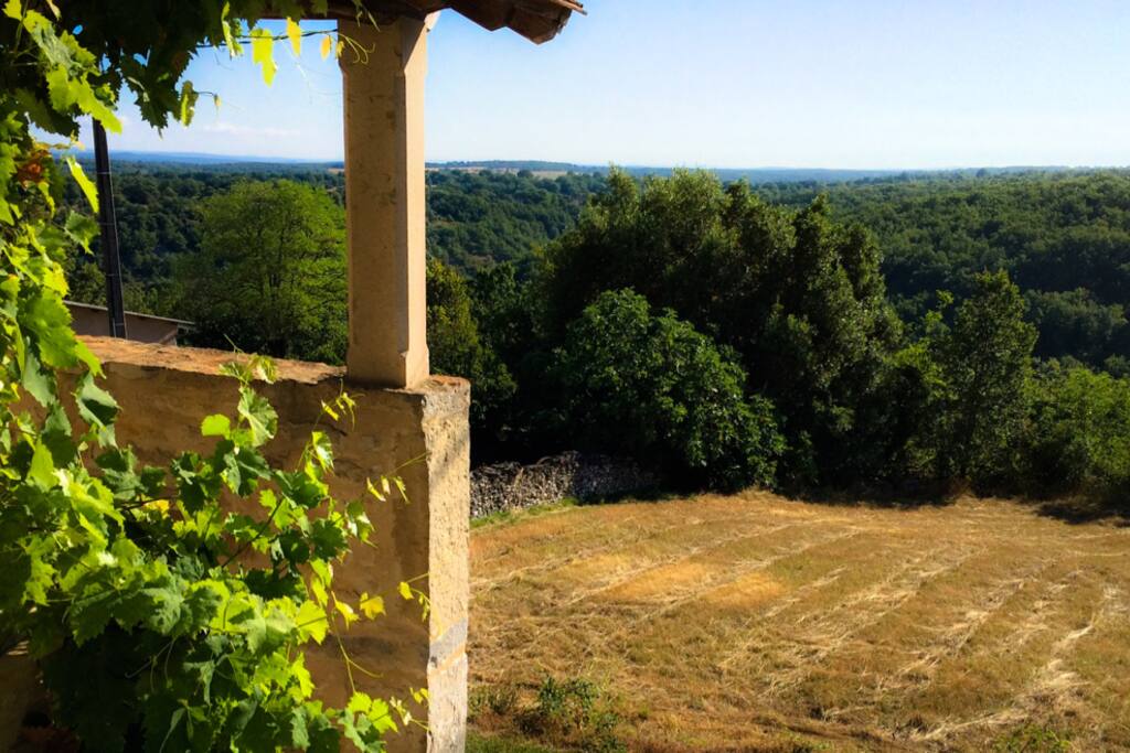 Vue panoramique sur le causse