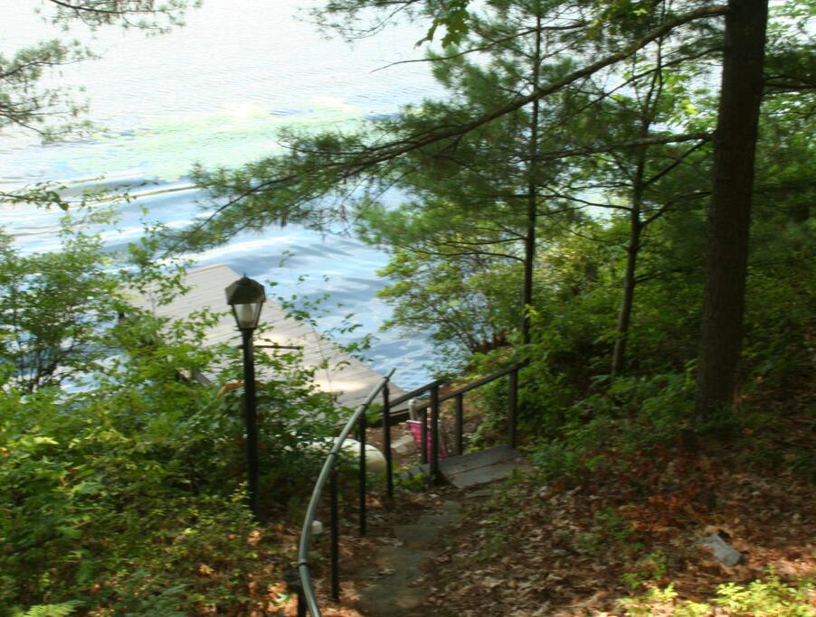 Steps down to dock