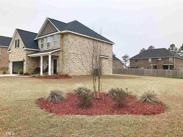 Private Room Close to Base 4 mi /7 mi by HMC Rm 2