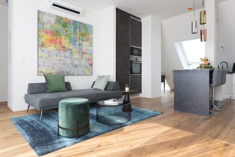 Top performing Airbnb: SUNNY TERRACE PENTHOUSE /w AC, close to TUBE in Meidling