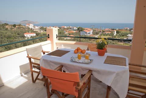 Popular Airbnb listing: Sophia's Home in Περιφερειακή Ενότητα Λακωνίας