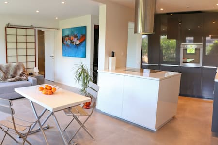 Saint-Tropez, apartment with pool and parking