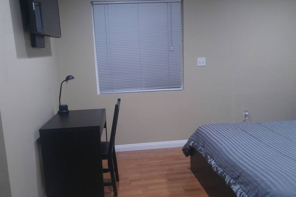 quite desk with light and chair