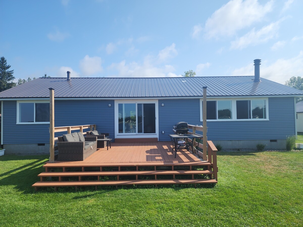 Stunning views of Sandy Pond at Niko's Nest. - Houses for Rent in