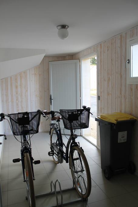 Local vélos indépendant et accessible de l'extérieur (8m2)