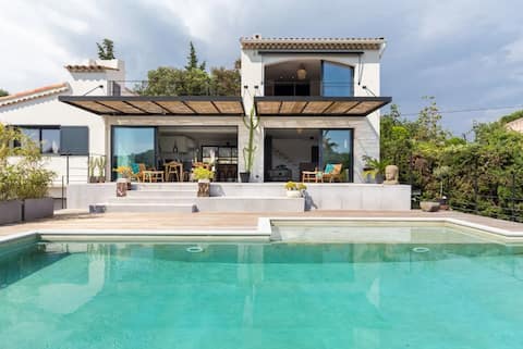 Valbonne luxury modern villa with heated pool
