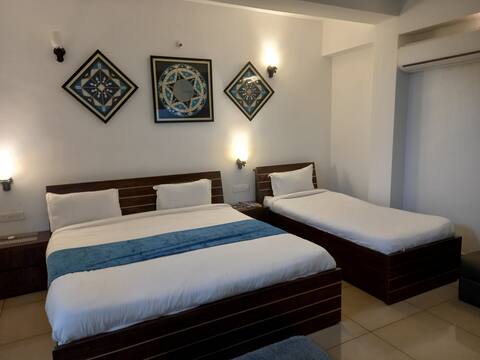 Cozy Nest Home Stay Bhopal, AC Deluxe Room I