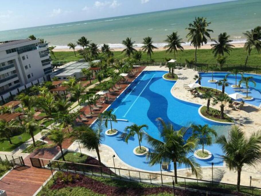 VISTA AEREA DE PARTE DAS PISCINAS