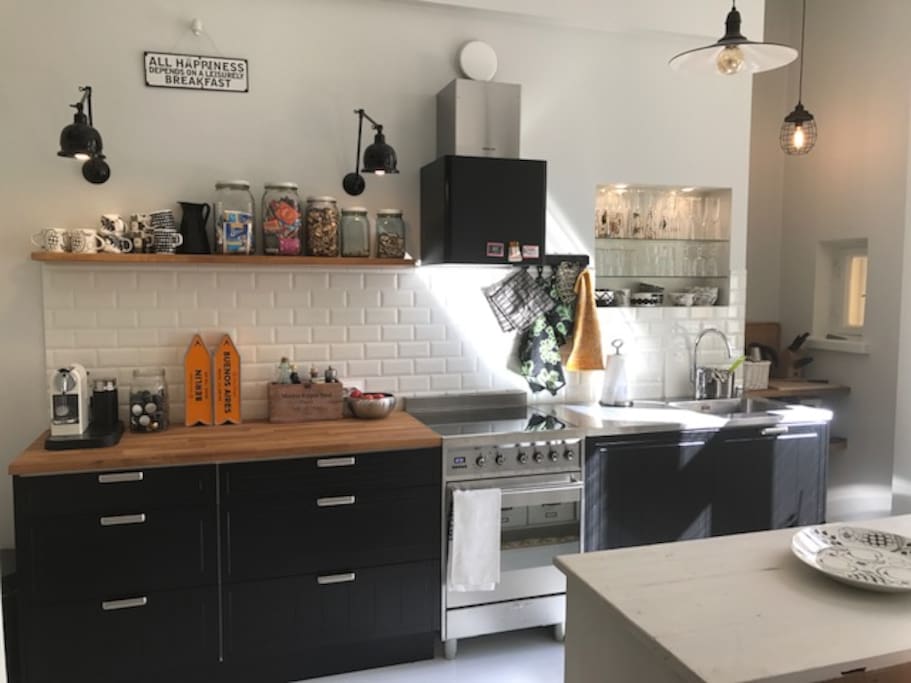 Fully equipped & shared kitchen