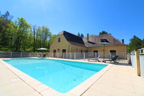 SPACIOUS VILLA 7 bed./6bath.+FENCED POOL+VIEWS