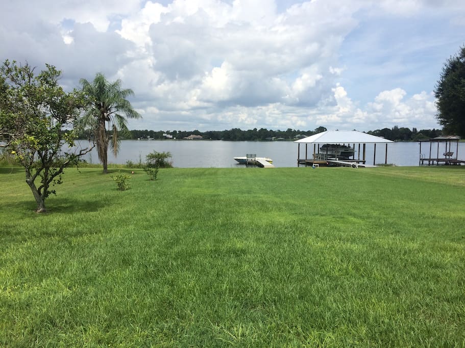 We have a volleyball net, slip n slides, kiddie pool. You name it we prob have it for the backyard! All for you to use! Also, if you have a boat or jet ski, bring them and dock them!