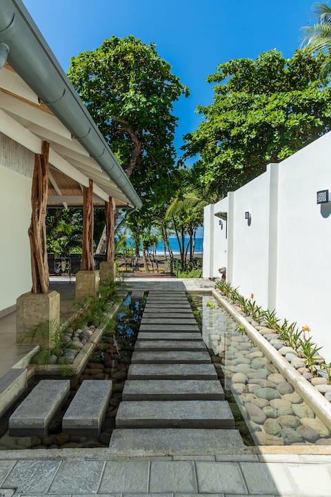 Stunning Beachfront Home!