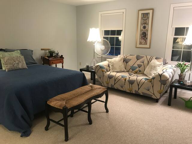 Tranquil Living Near Boston--3 Bedrooms!