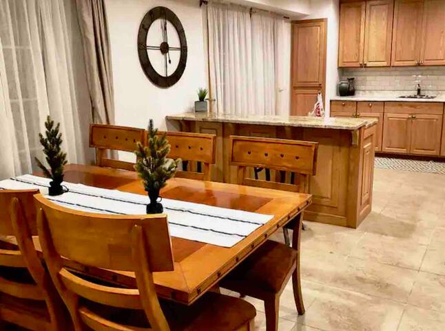 Sunset Retreat gallery image 5