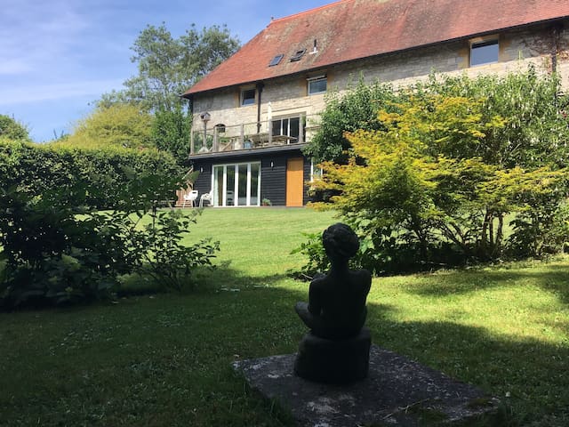 Woodvale Garden, near beach & rural setting