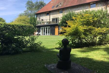 Woodvale Garden, near beach & rural setting