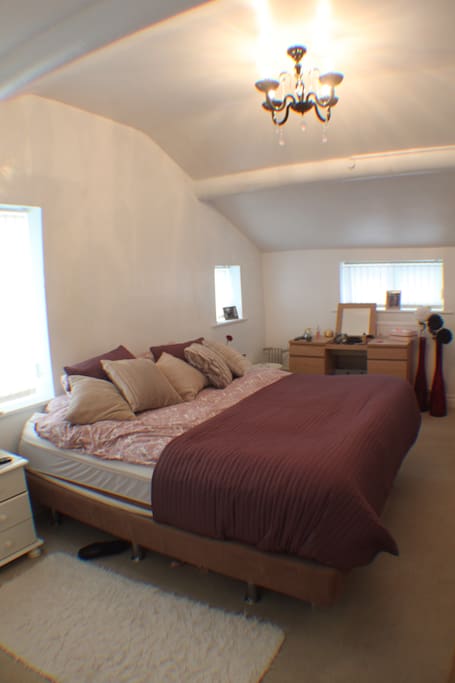 Master bedroom with Emperor bed