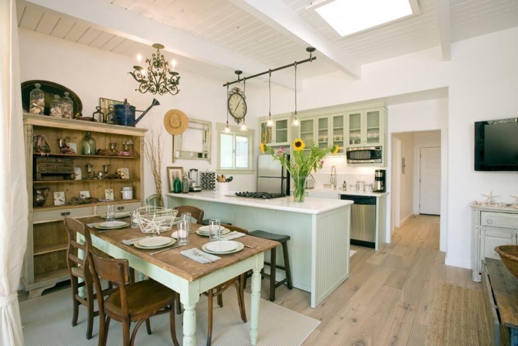 dining room-kitchen area