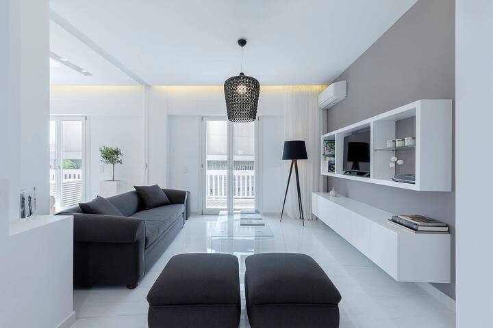 Acropolis Amazing Apartment with Parthenon view gallery image 4