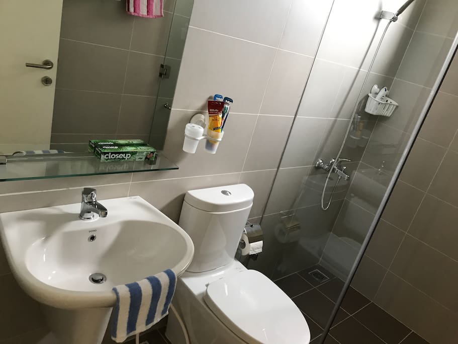 Toilet 1