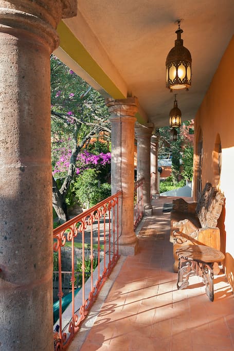 passage way out the front door facing the views and the mountains
