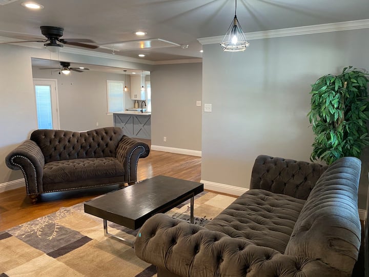 Cozy Southern Comfort - Garland, TX