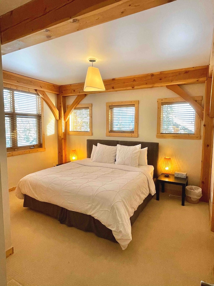 Bedroom #2 as king bed or two twins