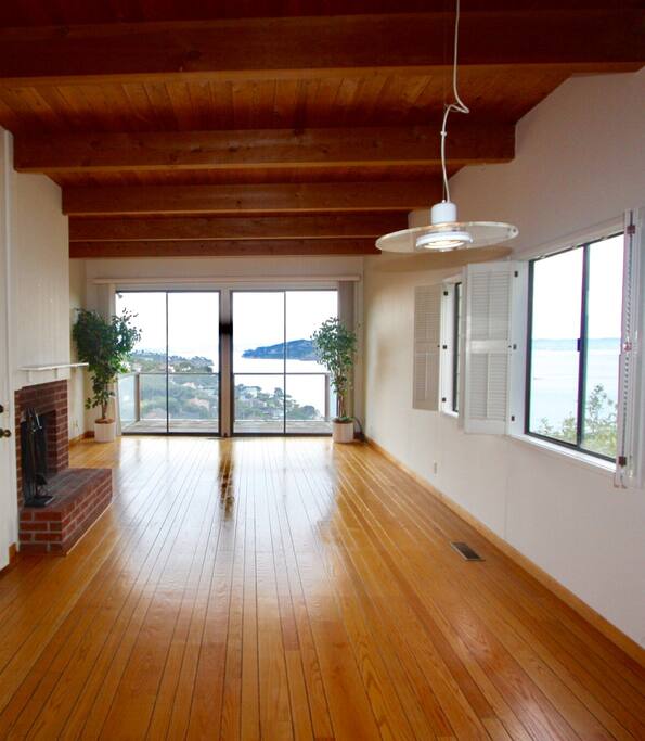 Living area without furnishings
