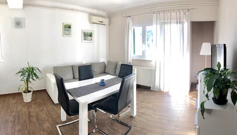Popular Airbnb listing: Formenti - spacious ap. -big balcony & marina view in Lozovac
