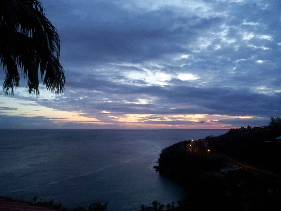 Vue sur mer coucher de soleil