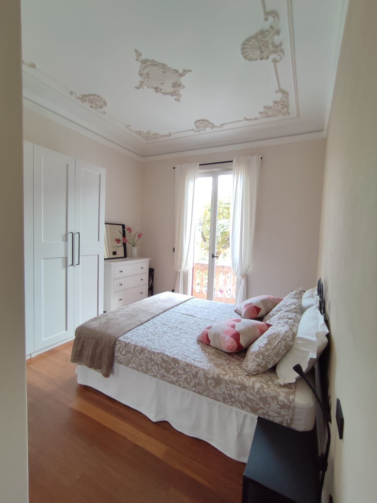 غرفة النوم 1