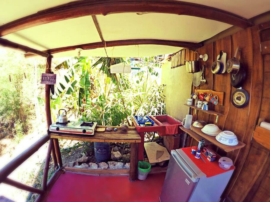 House 5 outdoor kitchen