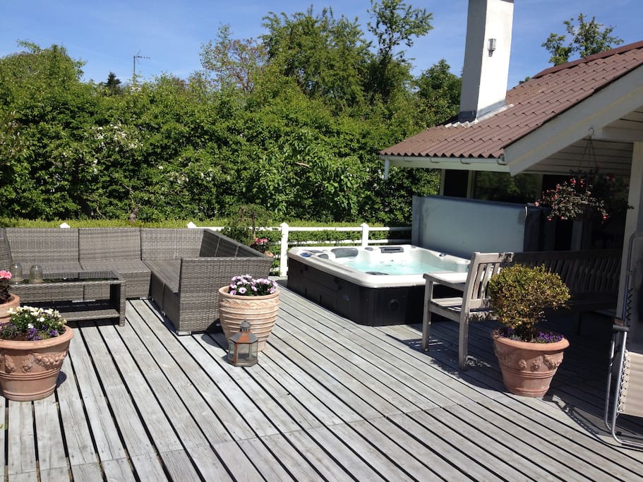 Terrace and Jacuzzi