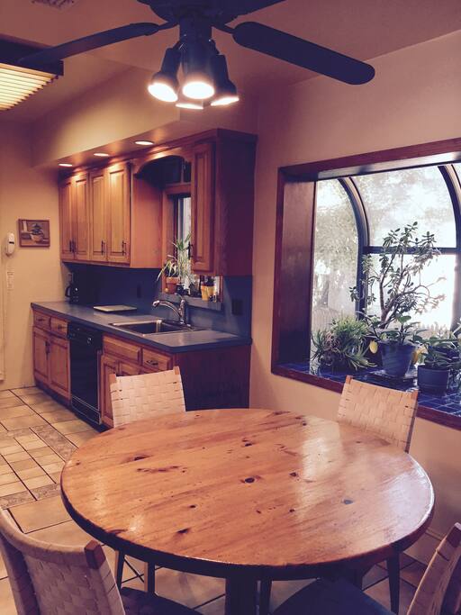 EAT IN KITCHEN