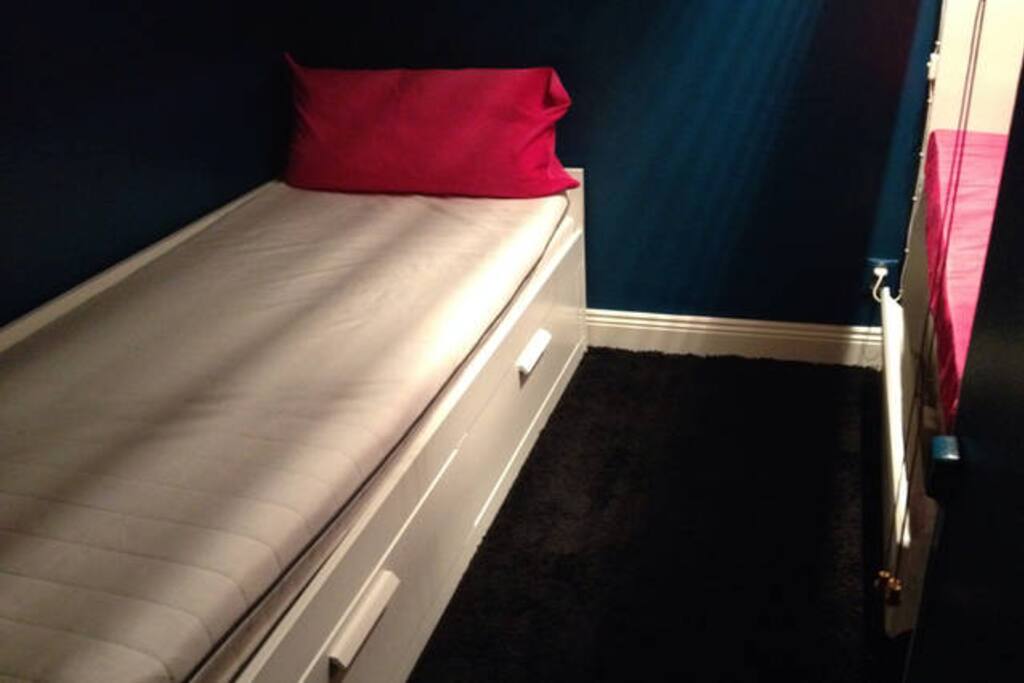 This bed is a Doublebed when unfolded
