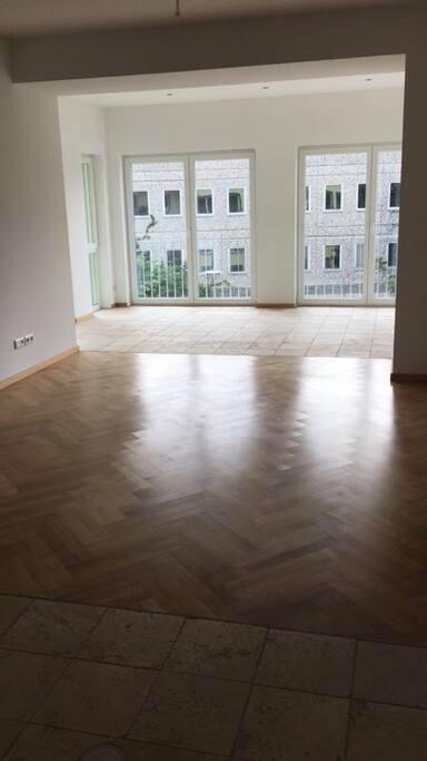 Der Blick wenn es leer ist - Esszimmer, Wintergarten