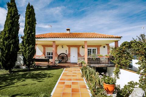 The Gómez Ranch, Villa.