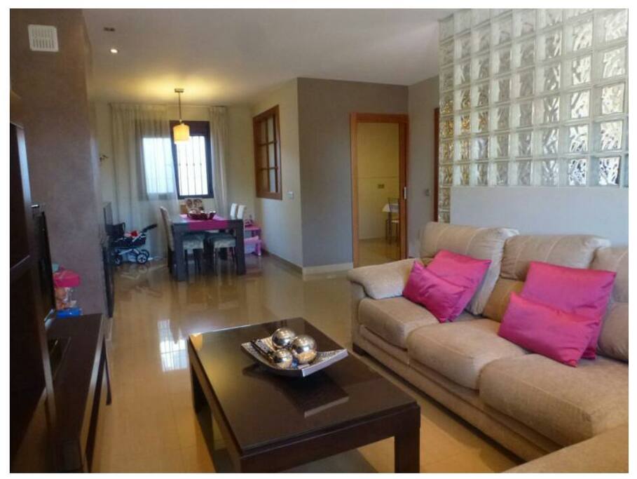 SALÓN-COMEDOR