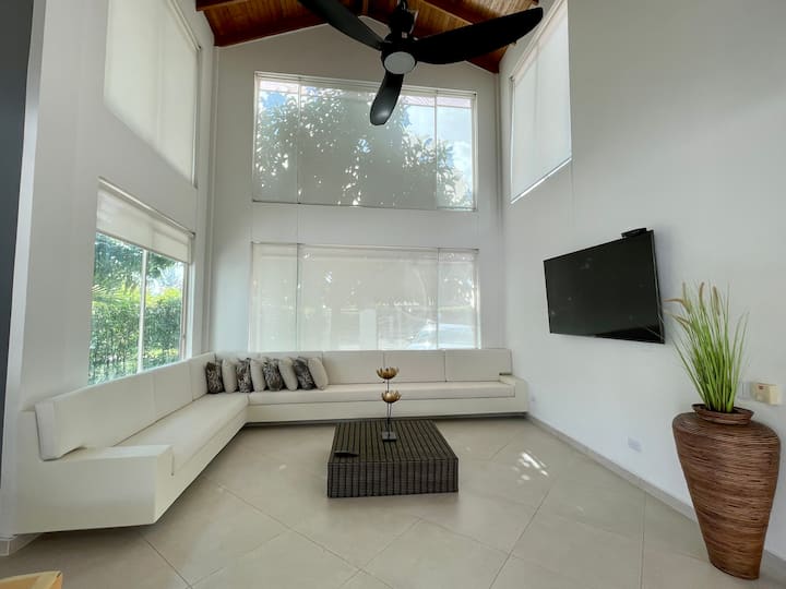 Espectacular Villa En Ricaurte - Girardot