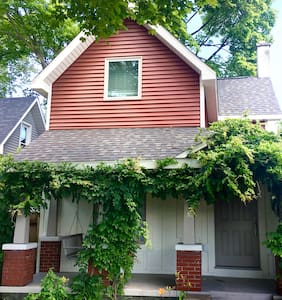 Whole house downtown, with bikes
