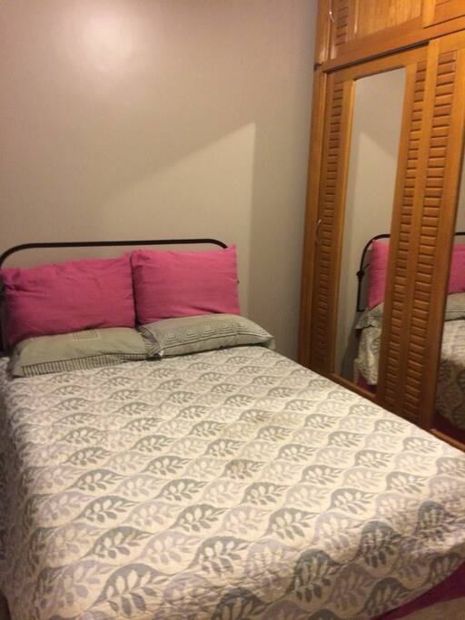 Cama de casal. Ar condicionado