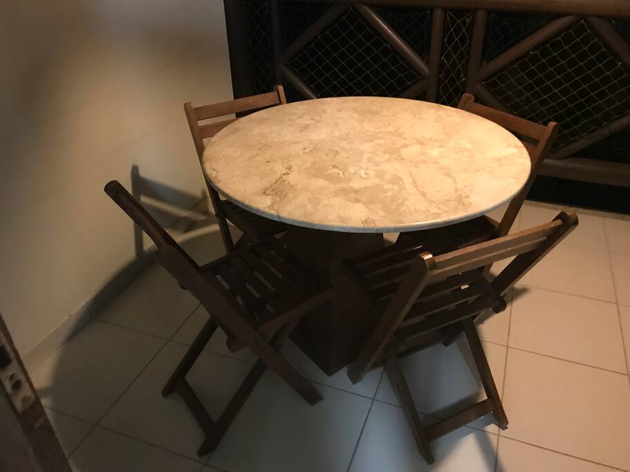 Mesa varanda primeiro andar