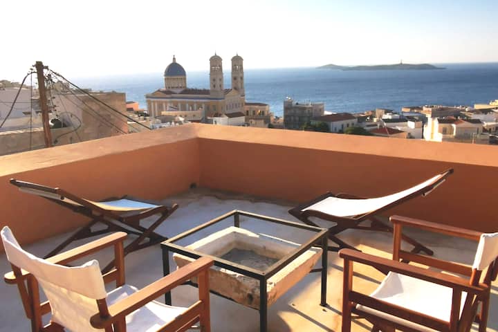 Kalypso 'S Apt At Ermoupolis, Rooftop With Seaview - Сирос