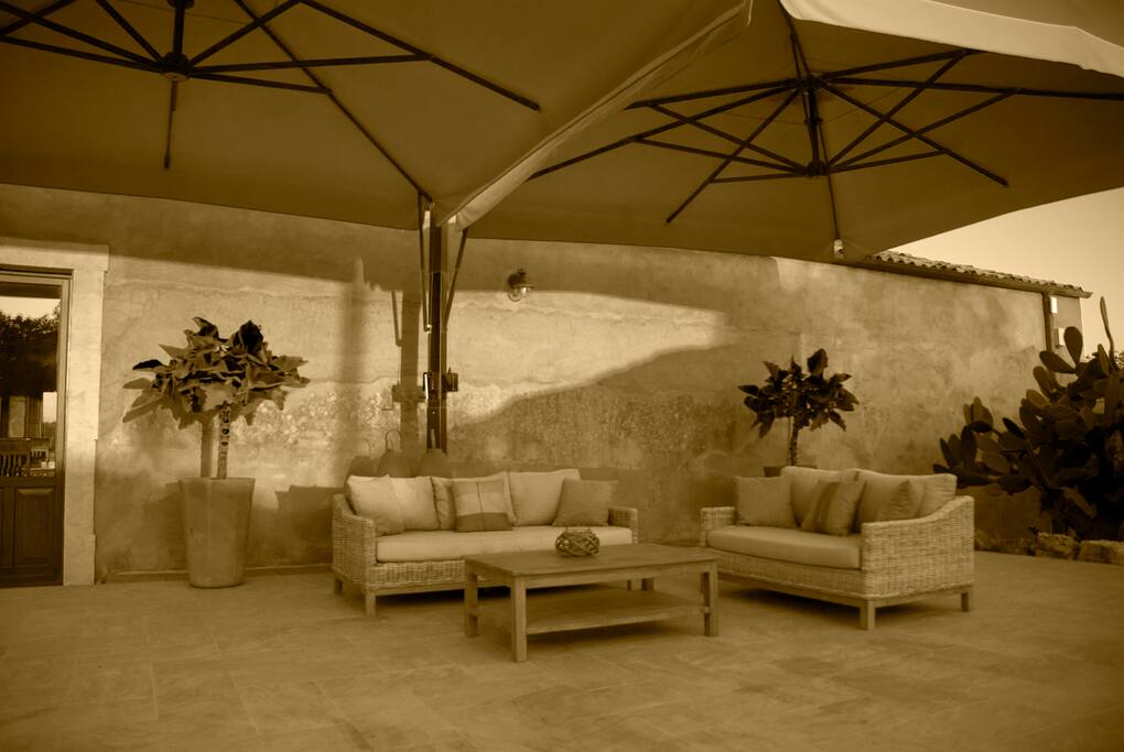 Afternoon Shade Back Courtyard