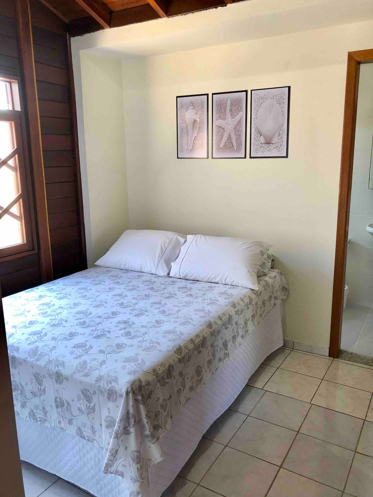 Апартамент с двойно легло и климатик