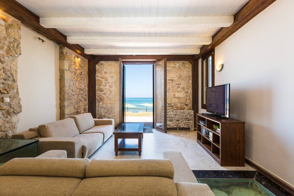 CRETA SEAFRONT RESIDENCES VILLA ON THE BEACH 3