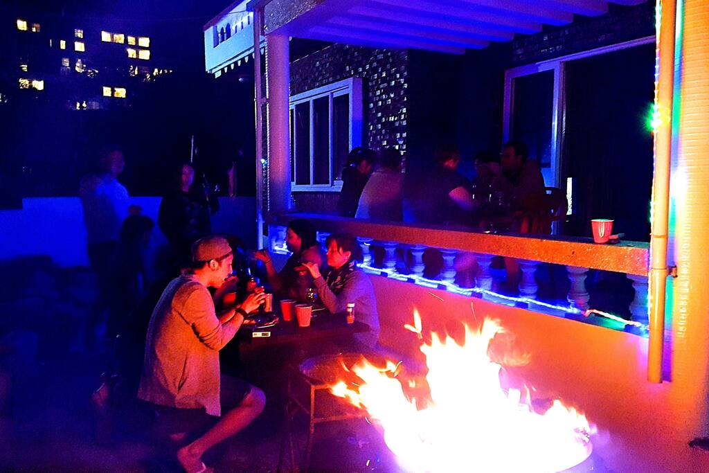 Veranda and garden make for an awesome BBQ and a great time.