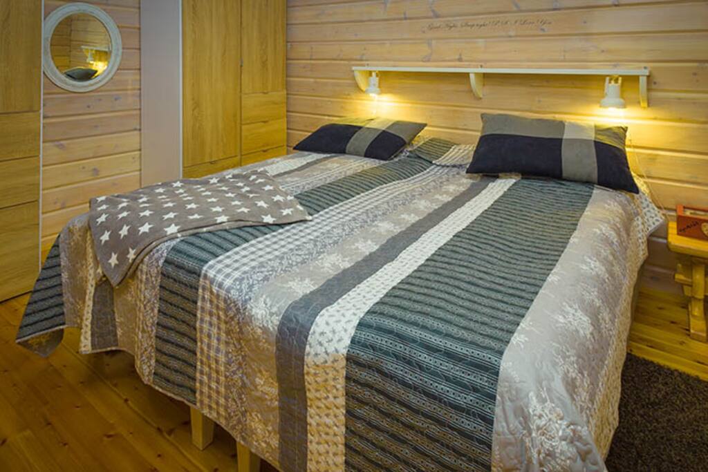 Main Bedroom with 2 beds