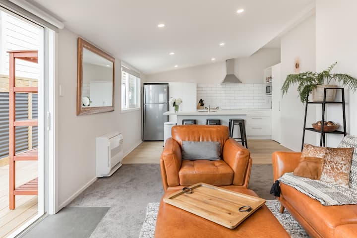 Classic Victorian Cottage In Heart Of The Heritage Zone - Dunedin